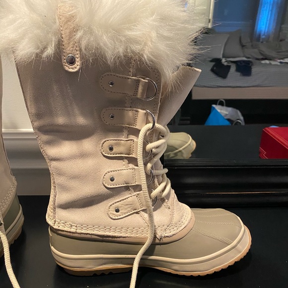 Brand new with tags Sorel snow boots - Picture 4 of 6